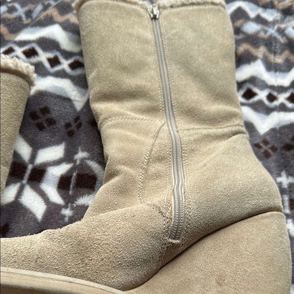 Rocket Dog Tan Winter Boots with Slouchy Design​ - Picture 7 of 13